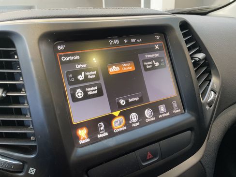 Used 2017 Jeep Cherokee High Altitude AWD/4WD image 26