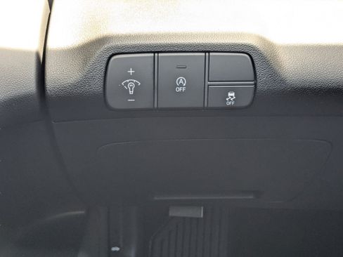 New 2025 Hyundai Elantra SE FWD image 19
