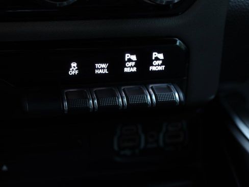 Used 2019 RAM 1500 Big Horn AWD/4WD image 40