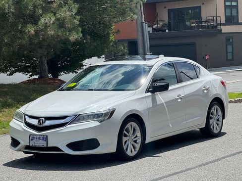 Used 2016 Acura ILX FWD image 3