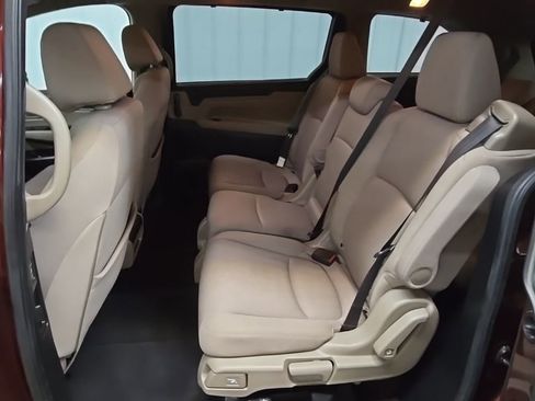 Used 2018 Honda Odyssey EX image 31