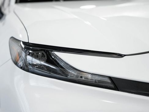 Used 2025 Toyota Camry LE image 12