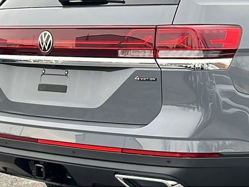 New 2026 Volkswagen Atlas SE image 5