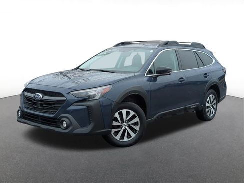 Used 2023 Subaru Outback Premium image 1