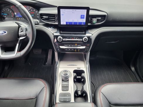 Certified 2023 Ford Explorer ST-Line RWD image 16