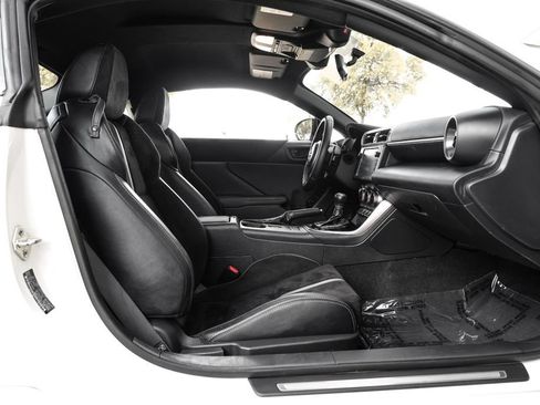 Used 2025 Toyota GR86 Premium RWD image 33
