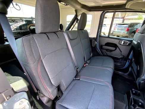 Used 2024 Jeep Wrangler Unlimited Rubicon AWD/4WD image 18