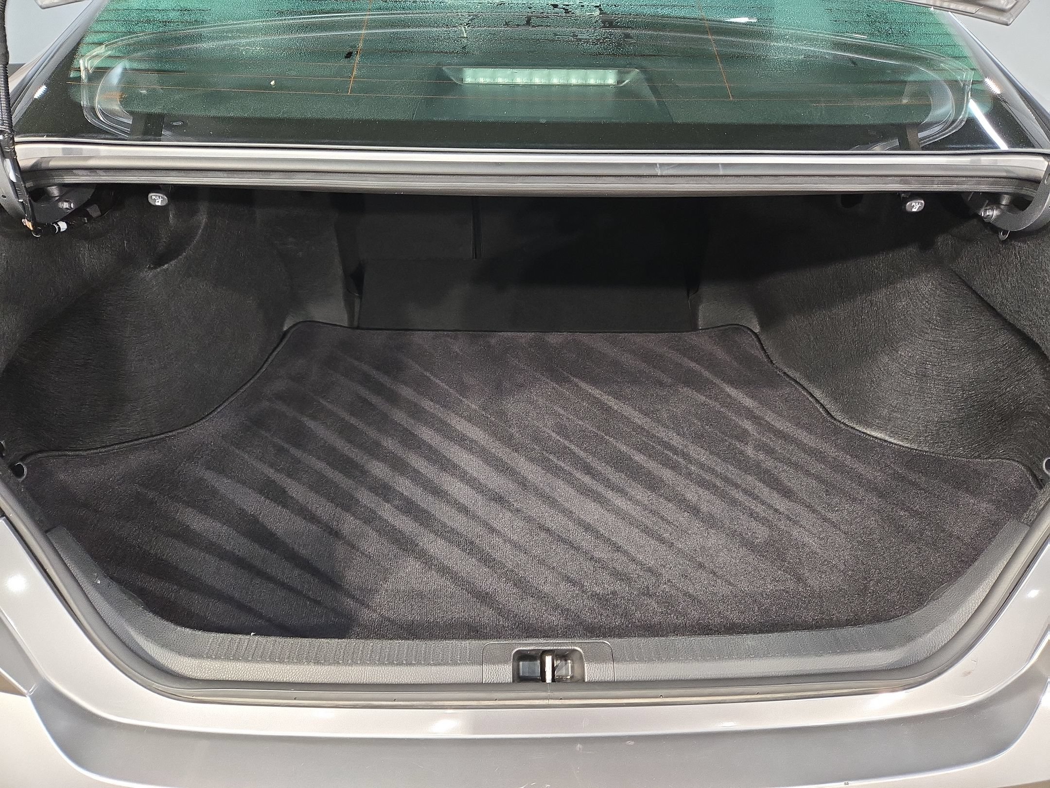 Used 2025 Toyota Camry XSE FWD image 18