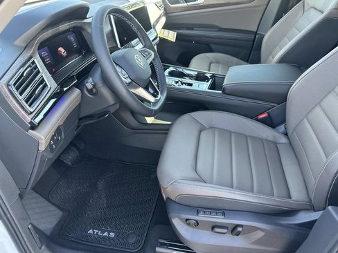 New 2026 Volkswagen Atlas SEL image 12