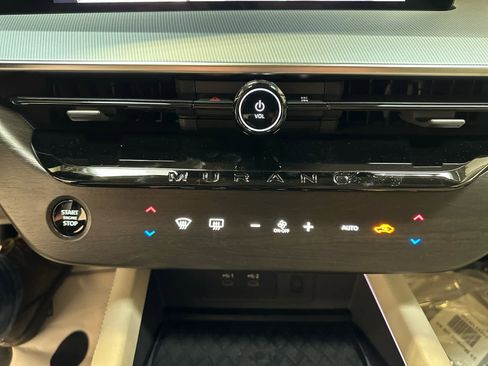 New 2025 Nissan Murano Platinum w/ Cargo Package AWD/4WD image 17