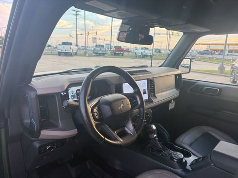 Used 2024 Ford Bronco Wildtrak AWD/4WD image 9