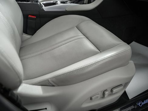 Used 2015 Cadillac SRX Premium image 37