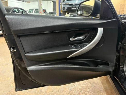 Used 2017 BMW 330i xDrive Sedan AWD/4WD image 26