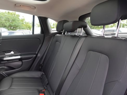 Used 2021 Mercedes-Benz GLA 250 4MATIC image 15