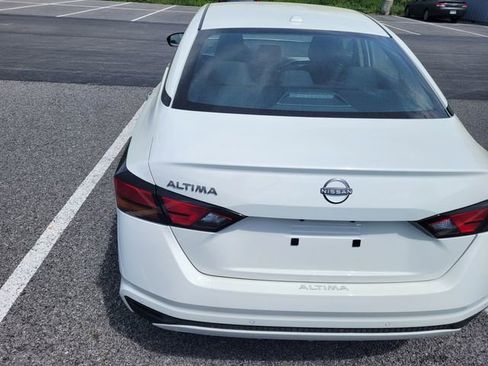 New 2026 Nissan Altima 2.5 SV FWD image 4