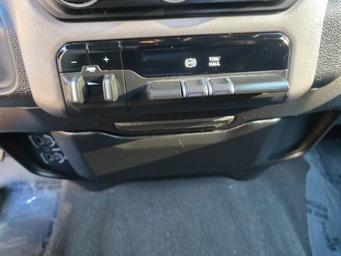 Used 2022 RAM 2500 Big Horn image 15