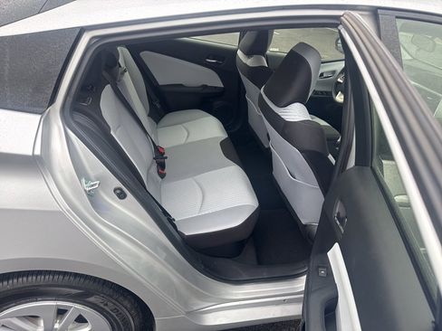 Used 2017 Toyota Prius Two image 20