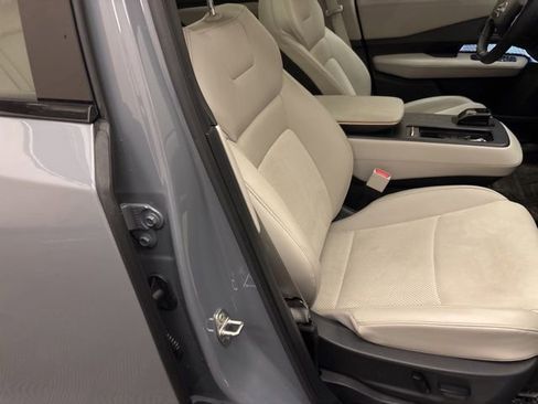 Used 2023 Nissan Ariya AWD image 26