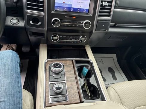 Used 2021 Ford Expedition Platinum AWD/4WD image 38