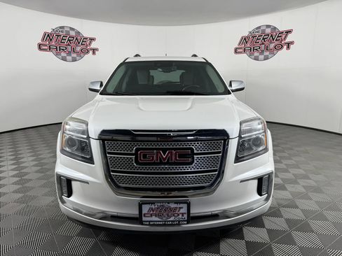 Used 2017 GMC Terrain Denali FWD image 2