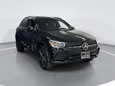 Certified 2022 Mercedes-Benz GLC 300 4MATIC image 3