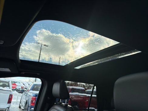 Used 2021 Ford Expedition Max Limited image 10