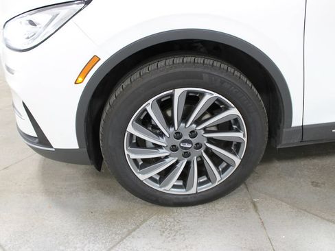 Used 2023 Lincoln Corsair Reserve AWD/4WD image 33