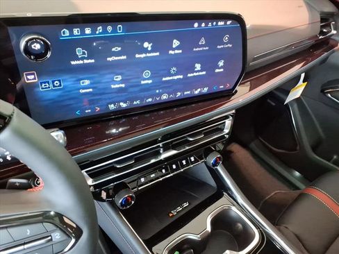 New 2026 Chevrolet Traverse RS image 13