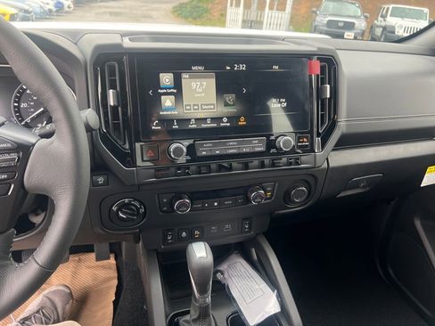 New 2026 Nissan Frontier SV w/ SV Convenience Package AWD/4WD image 19