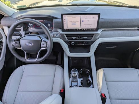 New 2026 Ford Explorer Platinum image 19