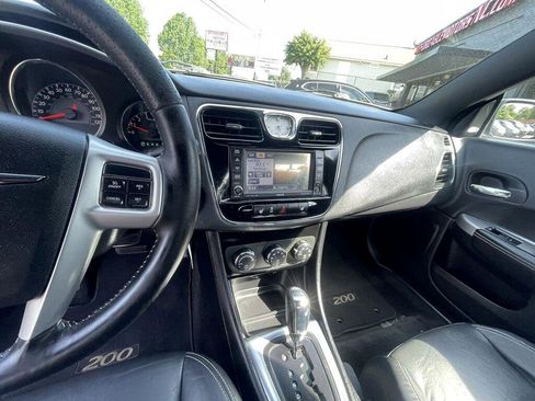Used 2012 Chrysler 200 S image 25