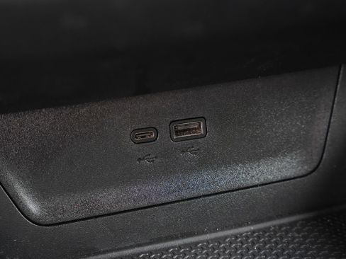 Used 2025 Chevrolet Equinox LT image 16