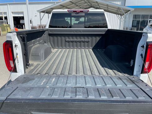 Used 2022 GMC Sierra 1500 Denali w/ Technology Package image 19