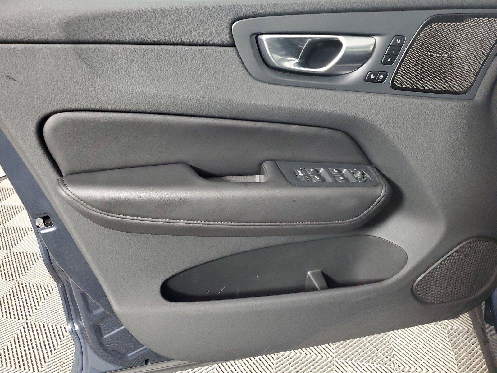 Used 2024 Volvo XC60 T8 Plus w/ Protection Package Premier AWD/4WD image 19