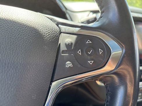 Used 2019 Chevrolet Traverse RS w/ LPO, Floor Liner Package AWD/4WD image 18