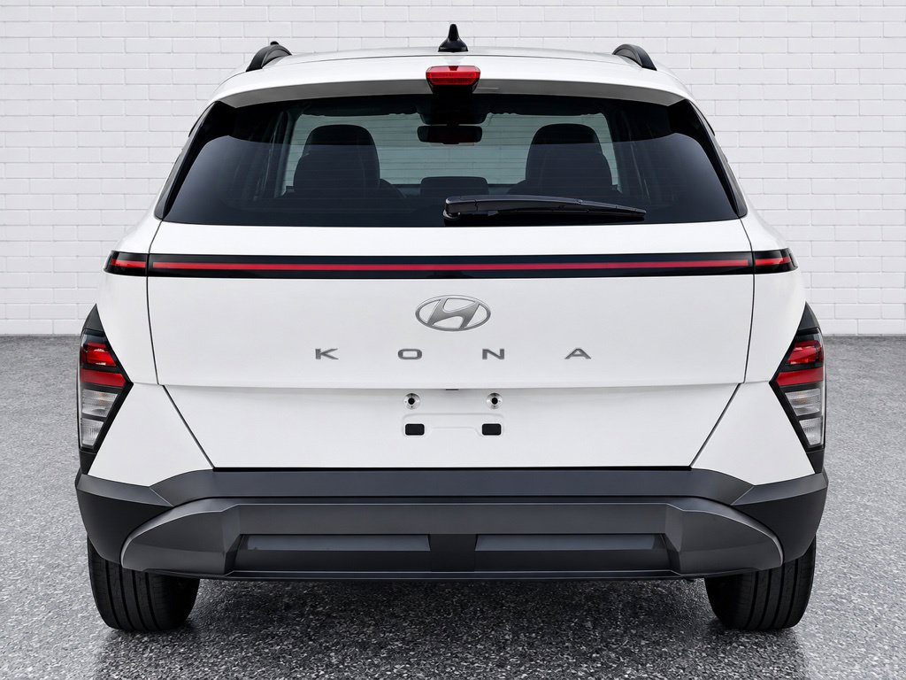 Used 2025 Hyundai Kona SEL FWD image 3