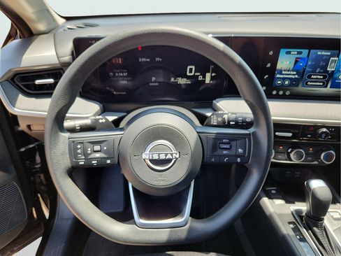 Used 2026 Nissan Kicks S FWD image 19