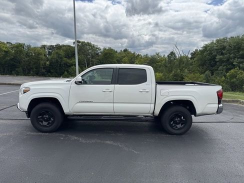 Used 2021 Toyota Tacoma SR5 image 6