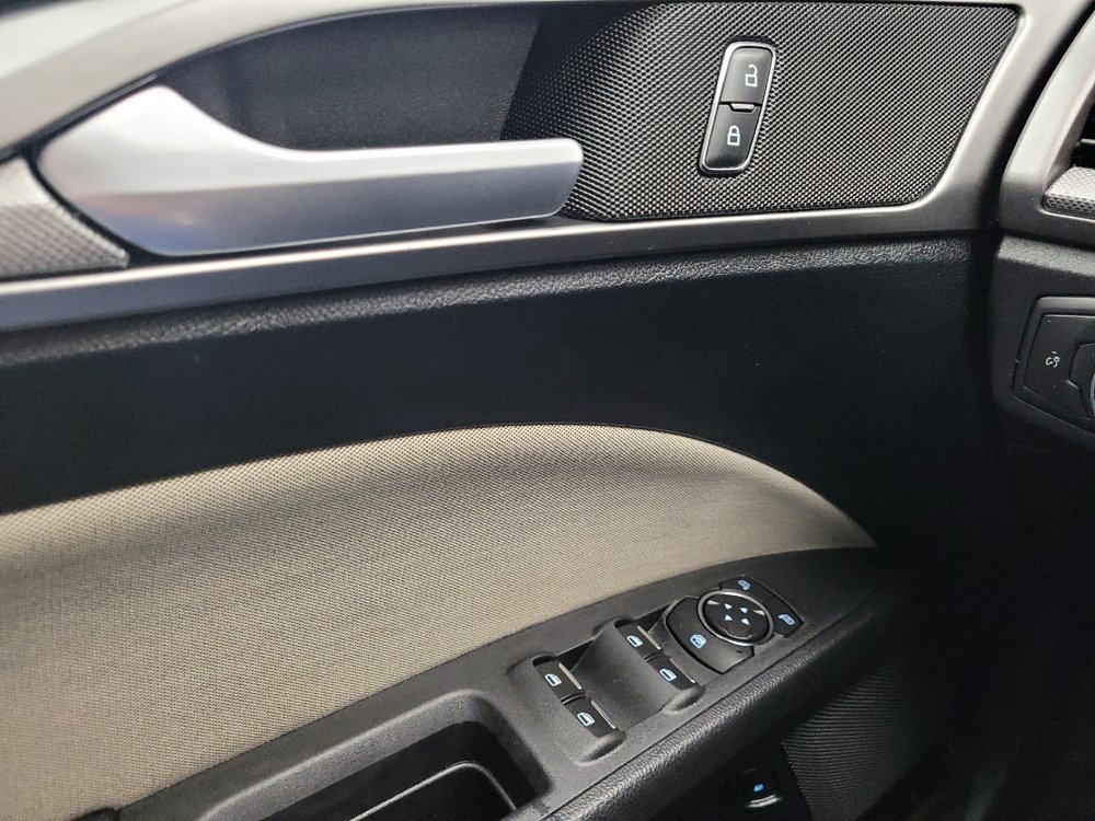 Used 2018 Ford Fusion S FWD image 27
