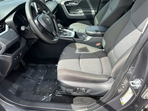 Certified 2025 Toyota RAV4 XLE AWD/4WD image 32