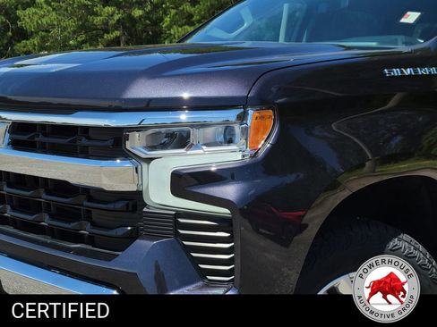 Used 2022 Chevrolet Silverado 1500 LT AWD/4WD image 10