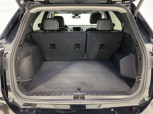 Used 2024 Chevrolet Equinox Premier image 5