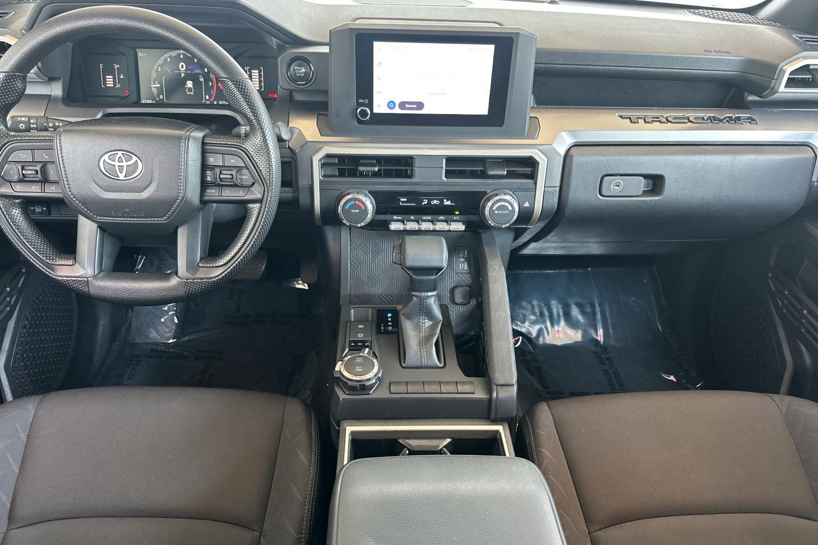 Certified 2025 Toyota Tacoma SR5 AWD/4WD image 16