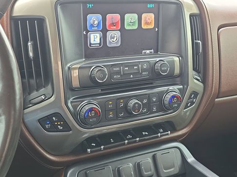 Used 2014 Chevrolet Silverado 1500 High Country w/ High Country Premium Package image 16