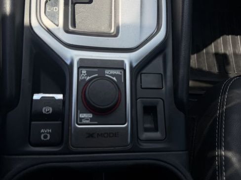 Used 2019 Subaru Forester Premium AWD/4WD image 18