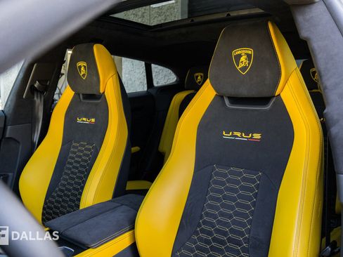 Used 2021 Lamborghini Urus image 22