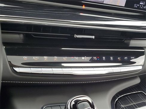 Certified 2024 Cadillac Escalade ESV V w/ LPO, ONYX Package image 19