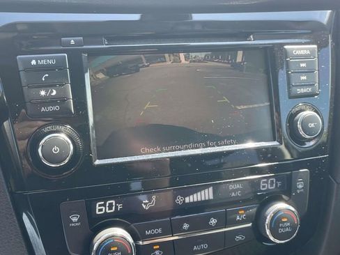 Used 2019 Nissan Rogue SV AWD/4WD image 22