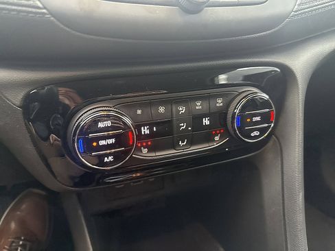 Used 2023 Buick Encore GX Select w/ Sport Touring Package image 15