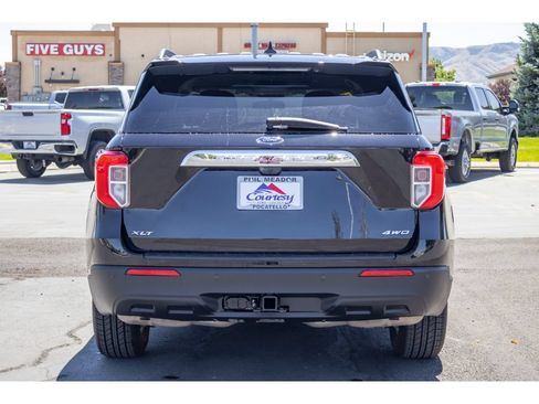 Used 2023 Ford Explorer XLT w/ Class IV Trailer Tow Package AWD/4WD image 4